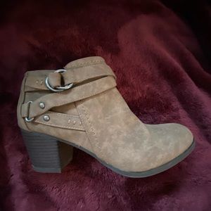Ankle booties